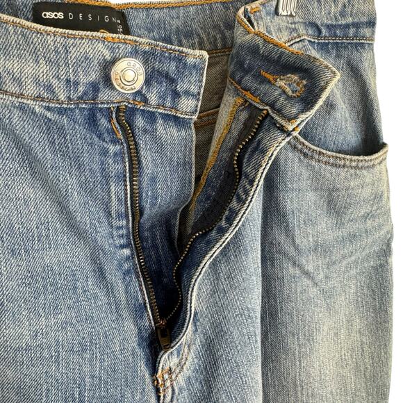 ASOS Design Curve Light Wash High Rise Distressed Knee Straight Leg Jeans Sz 14 - Picture 3 of 6